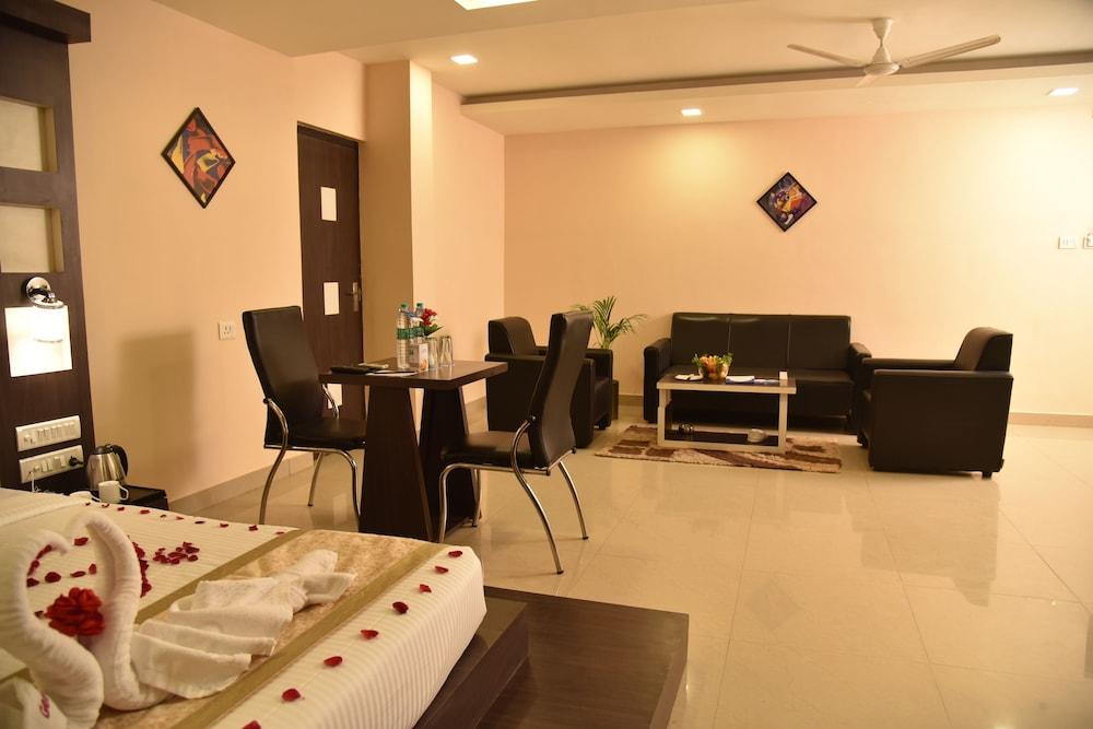 GenX Rameshwaram Deoghar Room