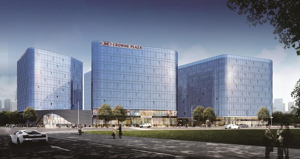 Crowne Plaza Shanghai Hongqiao by IHG Exterior