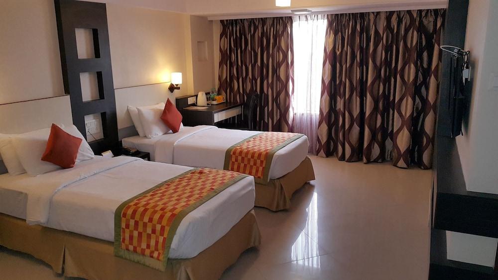 Keys Select by Lemon Tree Hotels, Nestor, Mumbai Room