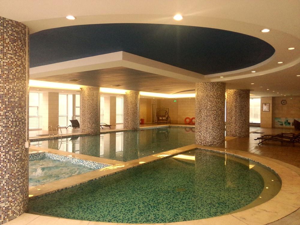 Somerset Jiefangbei Chongqing Indoor Pool