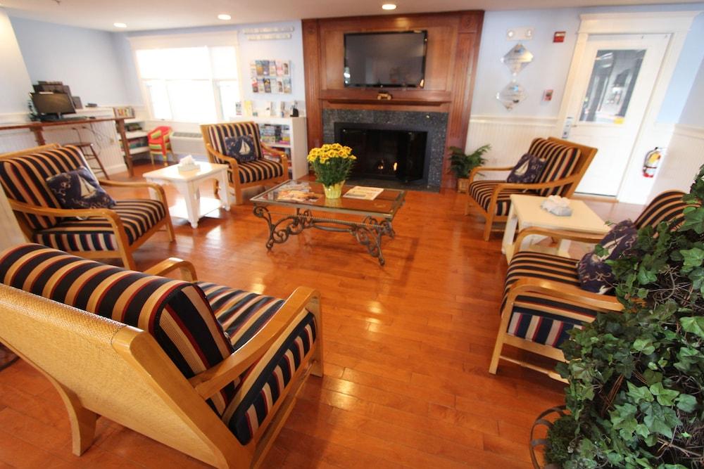 إيدجووتر بيتش ريزورت، إيه في آر آي ريزورت منطقة الجلوس في الردهة