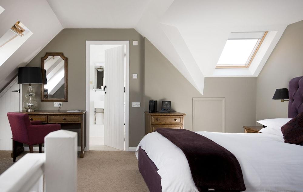 Crouchers Hotel