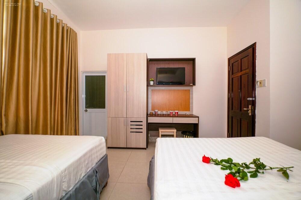 Ruby Hotel Room