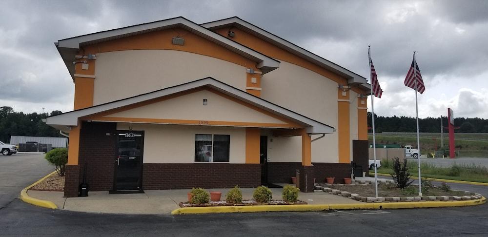 Super 8 by Wyndham Franklin Exterior
