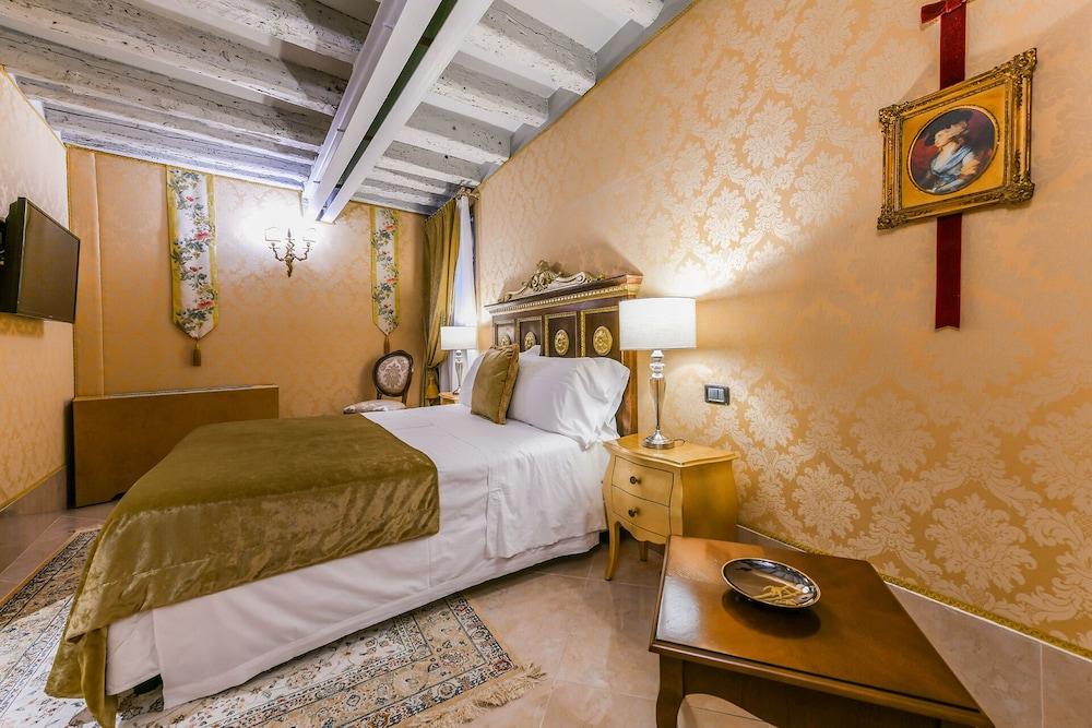Ai Cherubini Room