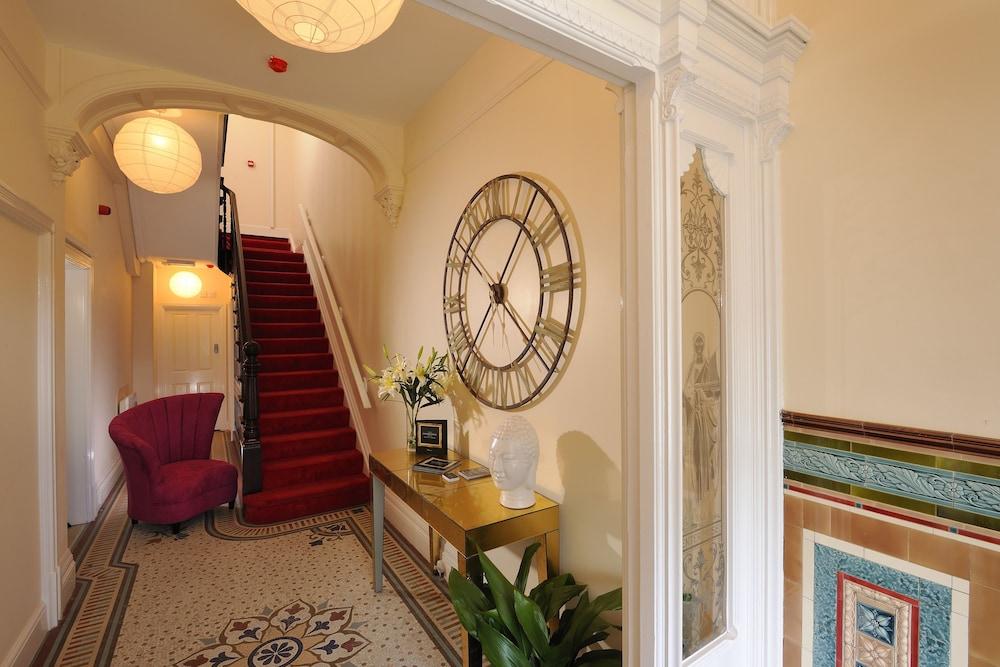 Howarth House Apartments Reception Hall