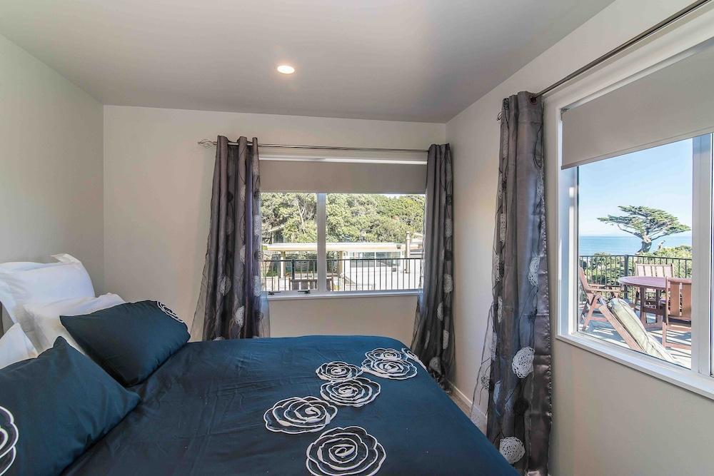 D&J's Secret Hideaway Room