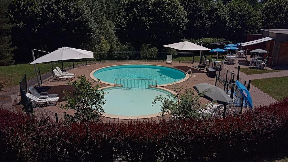 فيلاج فاكونس كلو مولان