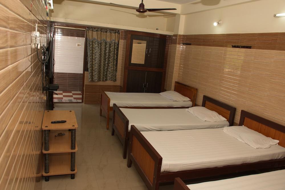 Ulo Raj Residency Room