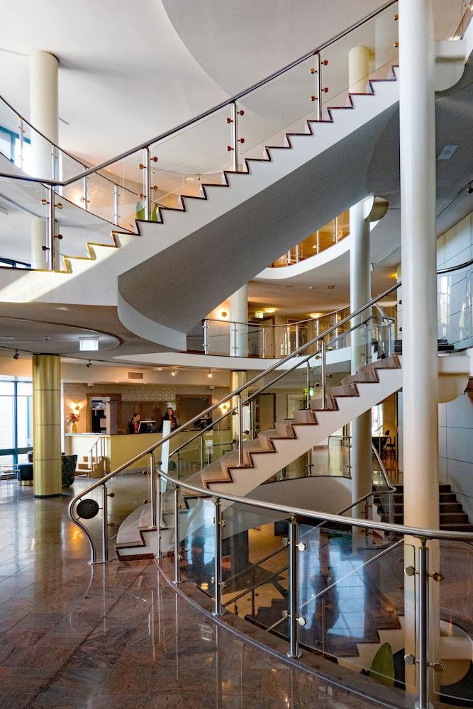 DoubleTree by Hilton Royal Parc Soestduinen Reception