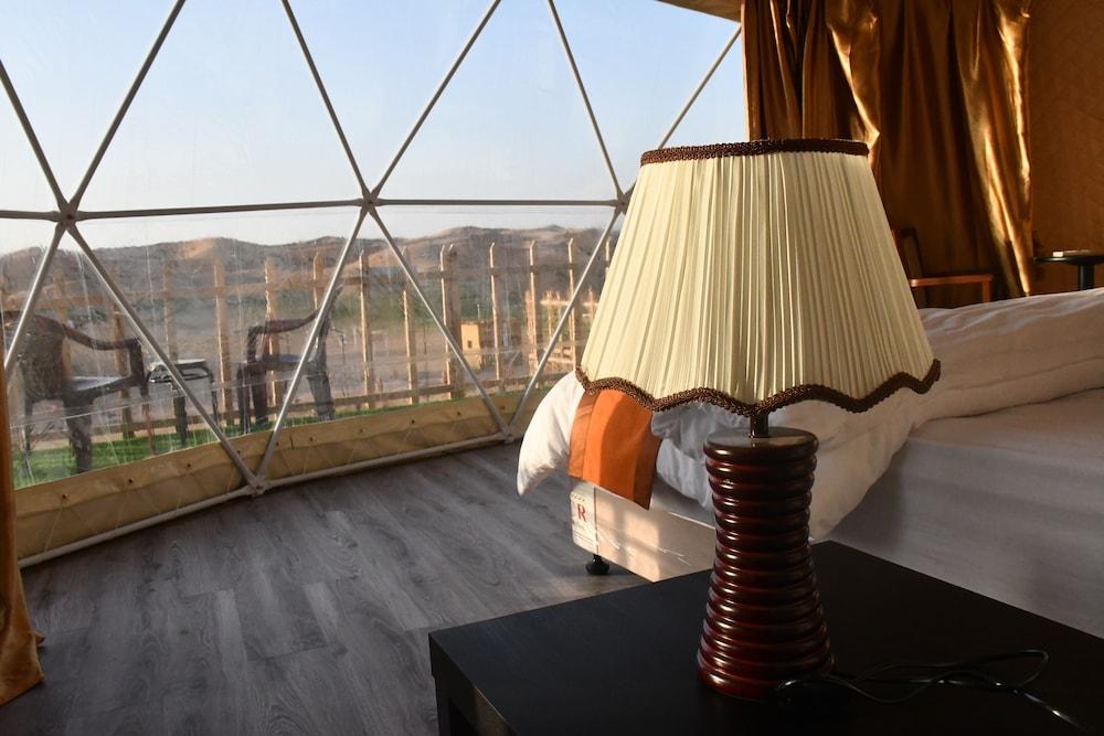 ذا ديونز كامبينج آند سافاري آر إيه كاي داخلي