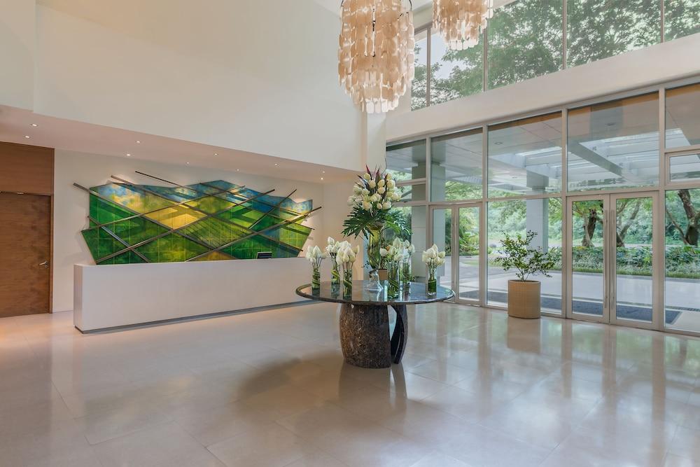 Pico Sands Hotel Lobby