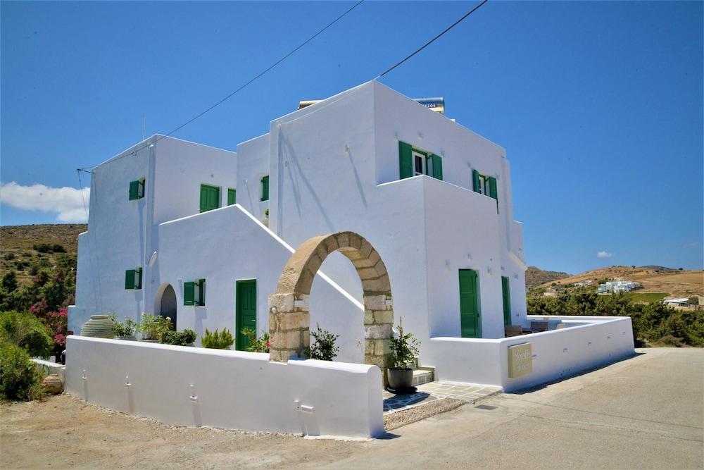 Dioni Lux Inn Featured Image