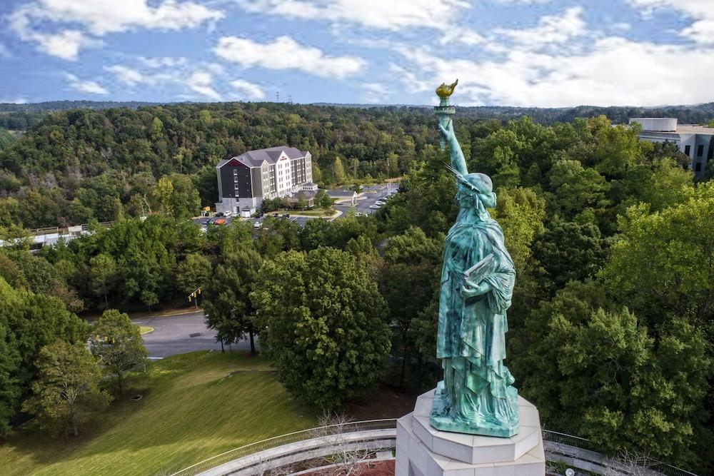 هيلتون جاردين إن بيمنجهام سي/ليبرتيبارك منظر من الجو