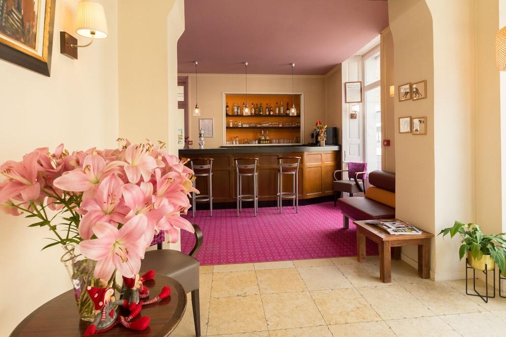 Logis Hôtel le Vert Galant Reception