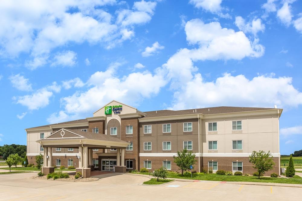 Holiday Inn Express Hotel & Suites Albert Lea - I-35 by IHG
