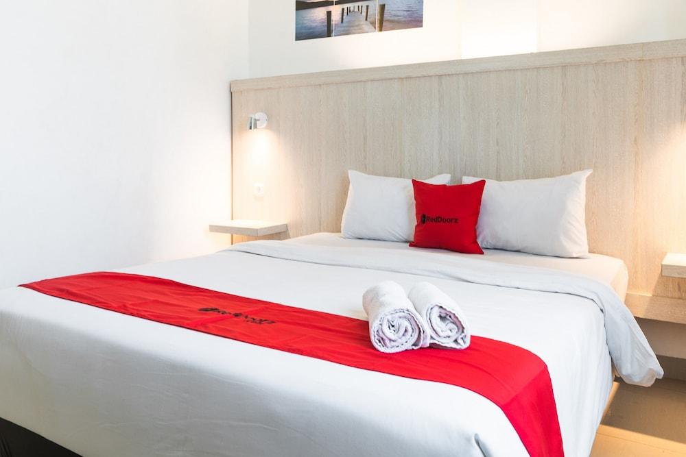 ريد دورز نير سلتان ماهمود بادارودين أيربورت باليمبانج الصورة الأساسية