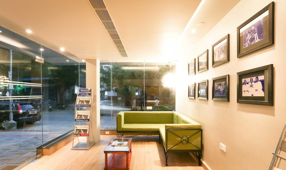 Treebo Cine City Lobby Sitting Area