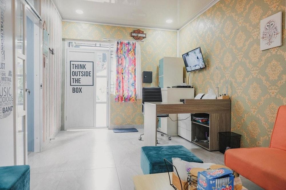 ريد دورز بلس نير جاتوت سوبروتو لامبونج 3 منطقة الاستقبال