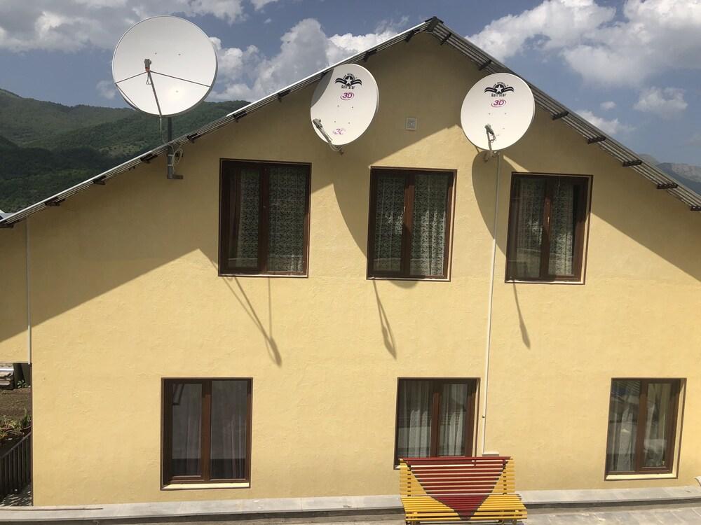 Check Inn Dilijan Exterior