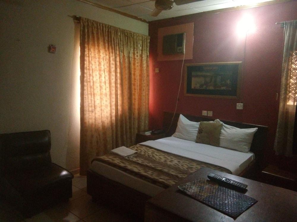 Progandy Guest House Annex Room