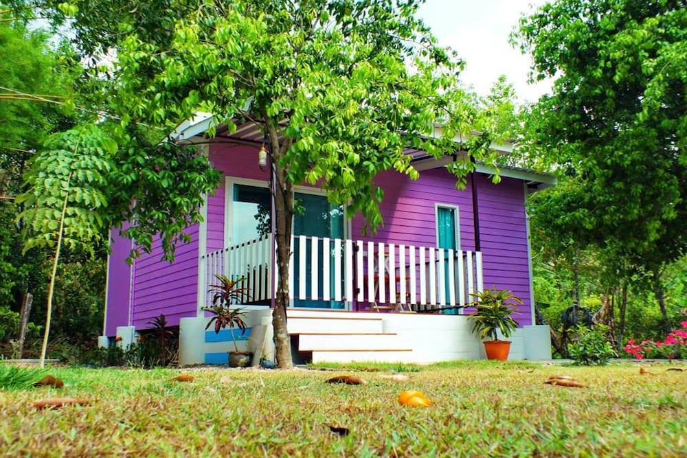 Baan Pennee