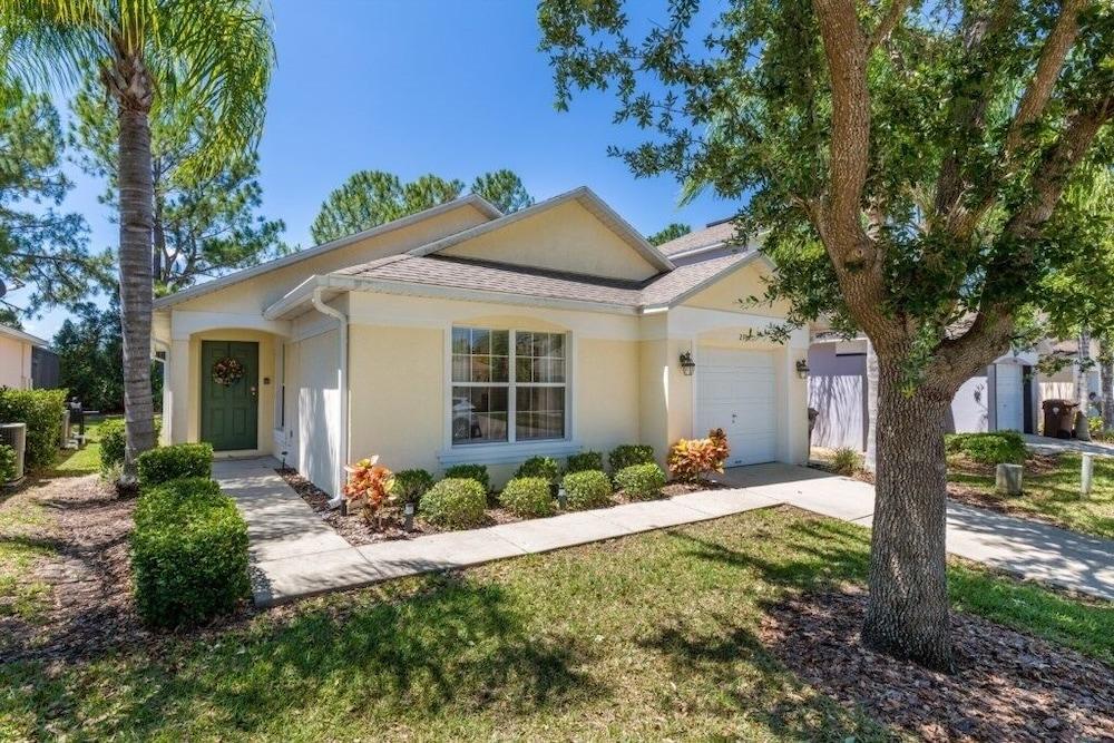 South Facing Pool For All Day Sun! 3 Bedroom Home by RedAwning