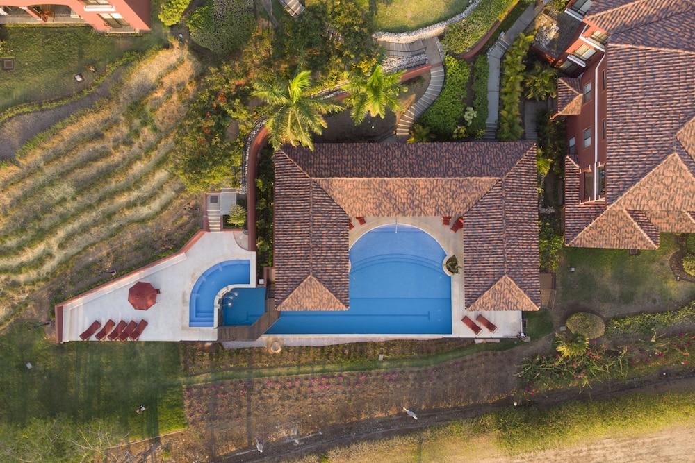 أوشن فيو لاكشري كوندو آت ريزيرفا كونشال إيه 8 منظر من الجو