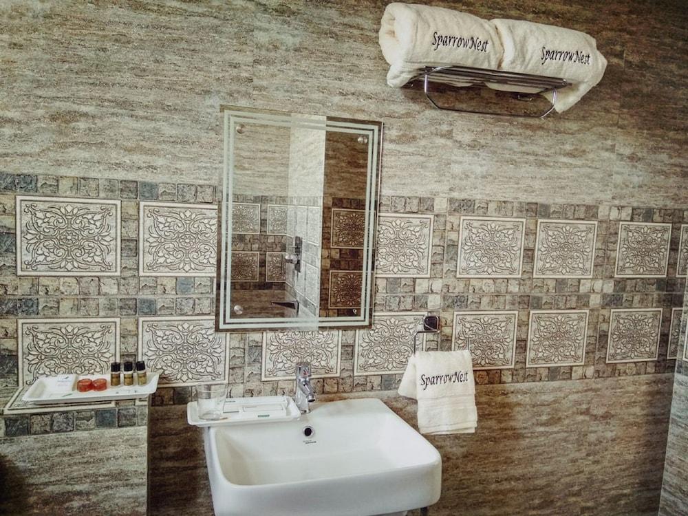 Hotel Sparrow Nest Bathroom Sink