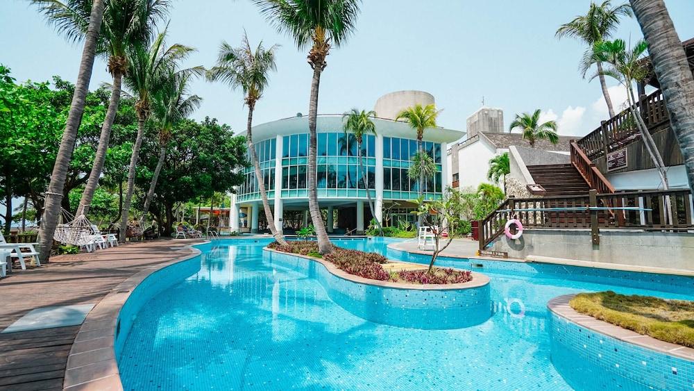 YoHo Beach Resort Featured Image