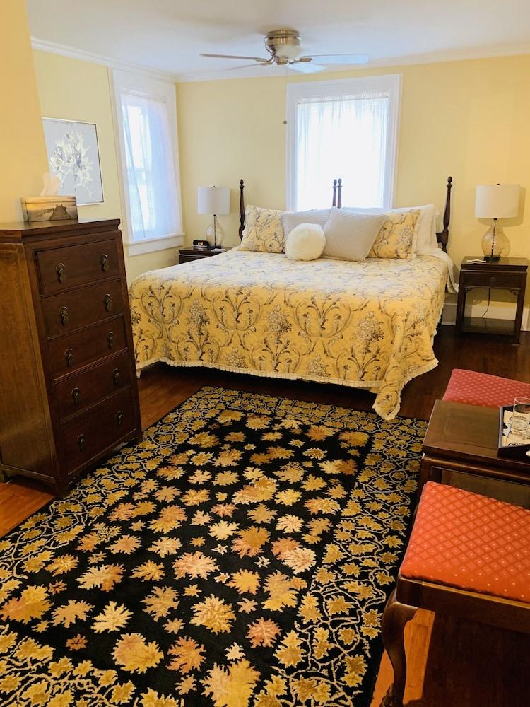 Nap N Nosh Bed and Breakfast Others