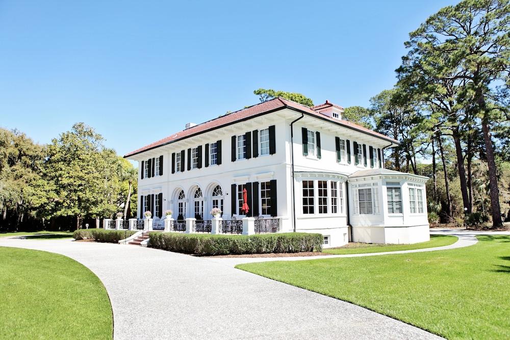 Jekyll Island Club Resort Exterior