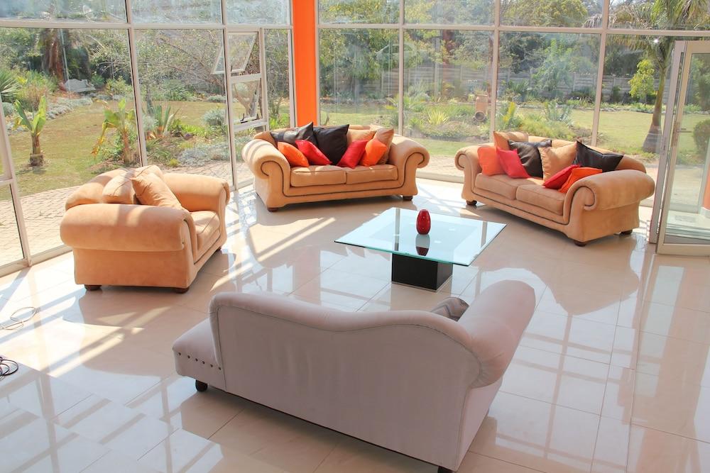 Borrowdale Ground Floor with Poolview Lobby Sitting Area