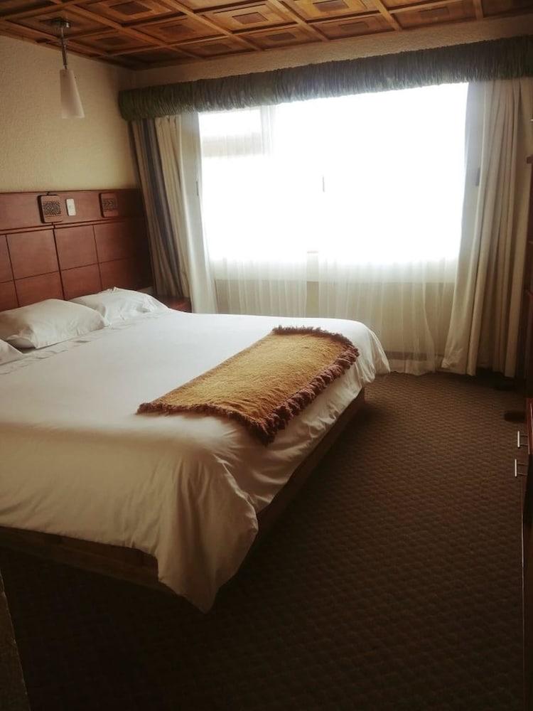 Hotel Zeus