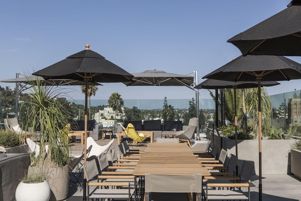 كيمبتون إيفيرلي هوتل هوليوو  باي آيتش جي المنطقة الخارجية