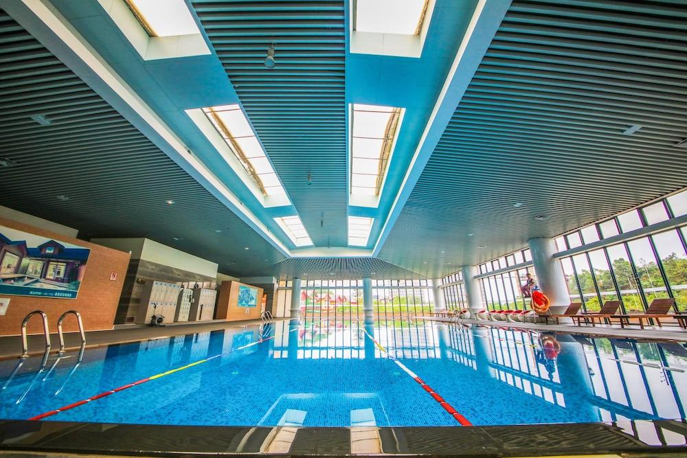 Four Points By Sheraton Heyuan Resort Indoor Pool