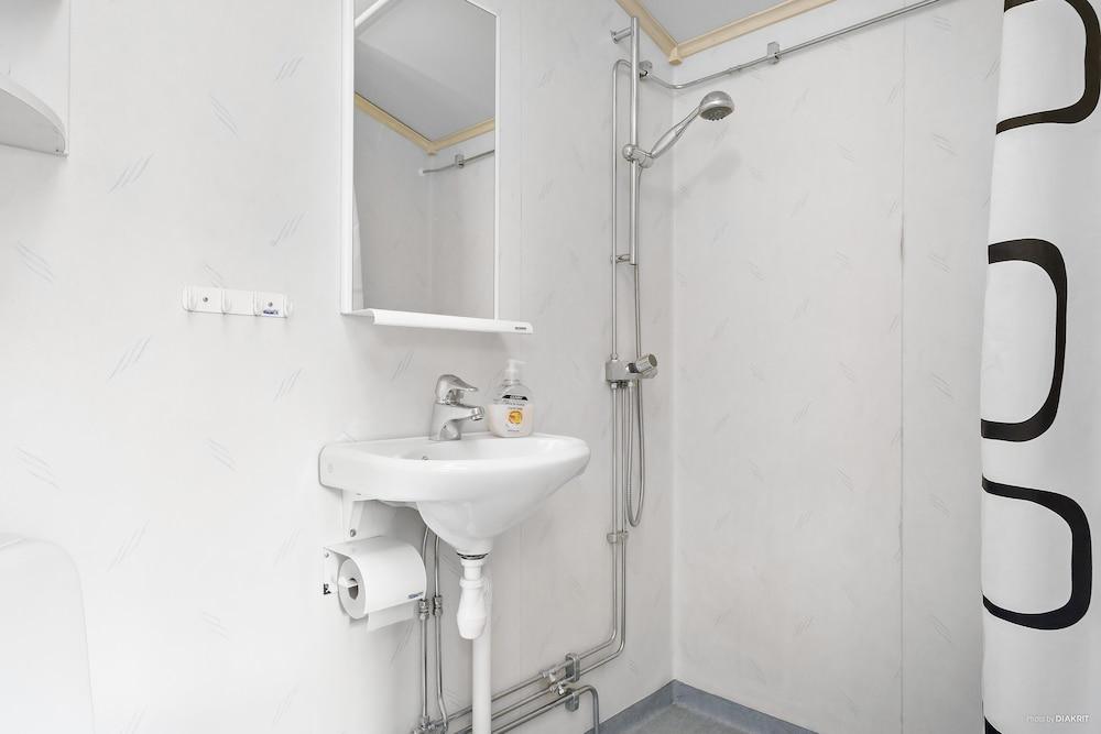 First Camp Lugnet Falun Bathroom