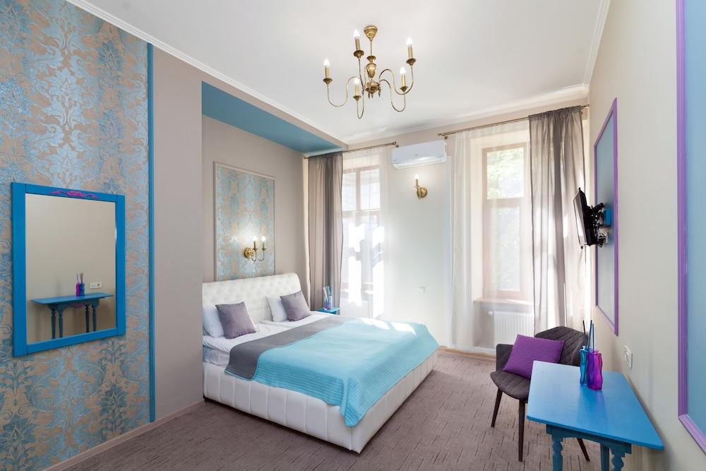 Family Residence Boutique Hotel