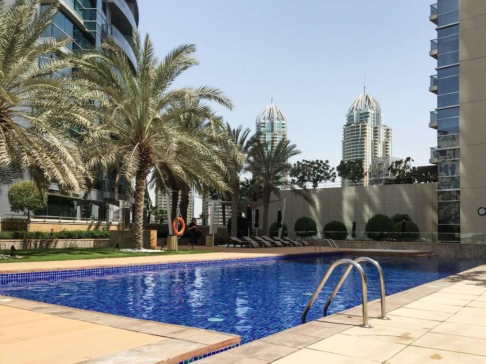 Gorgeous and Spacious 3BR With Full Marina Views! Waterslide