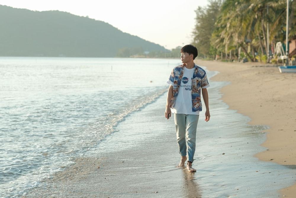 Bansuratwadee Resorts Beach