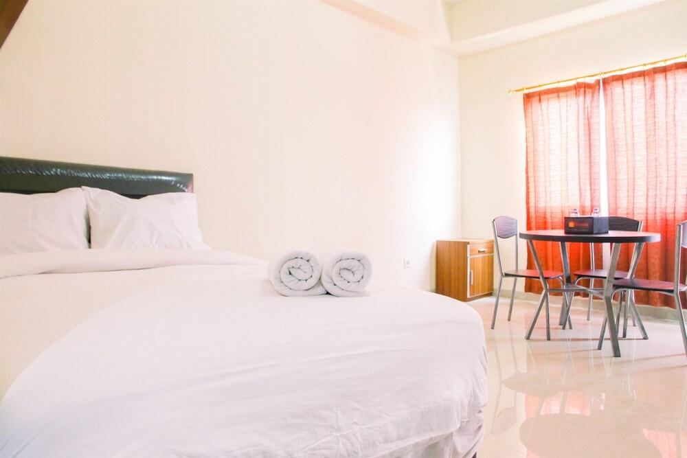 Spacious Studio Room @ Park View Condominium Apartment Room