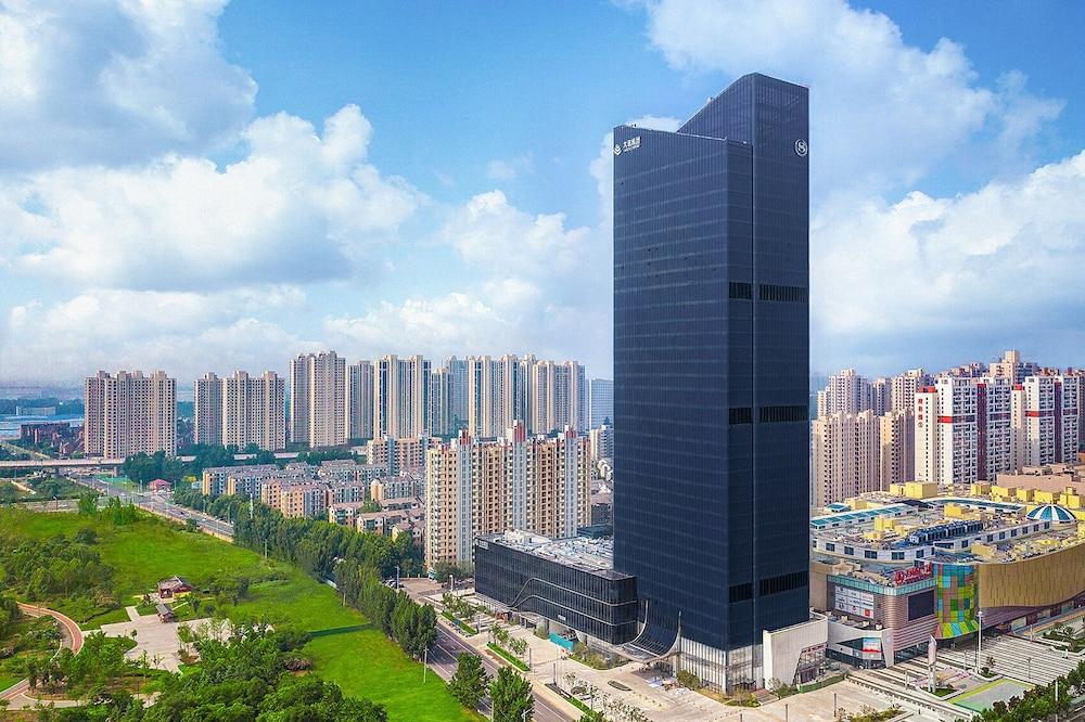 Sheraton Kaifeng Property Grounds