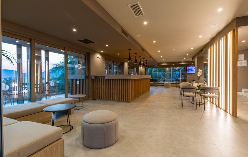 وايت أوليف بريميوم ليندوس الردهة