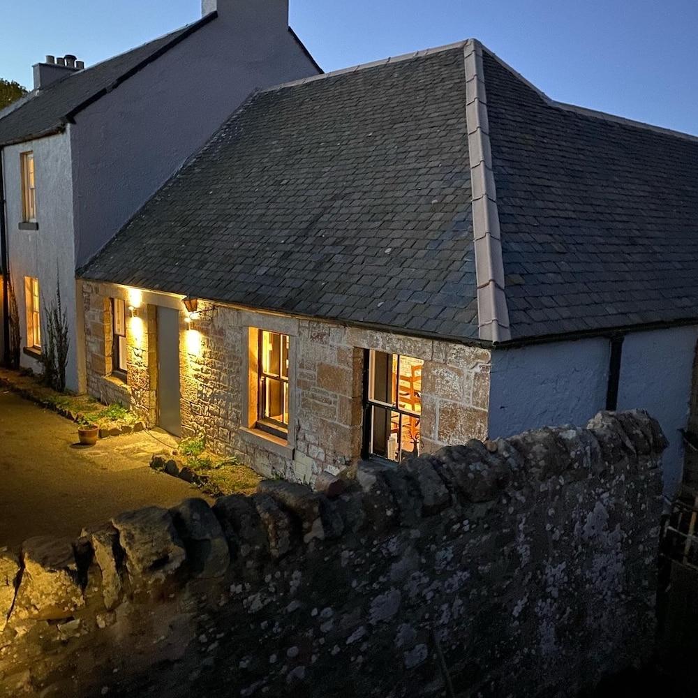 The Juniperlea Inn Exterior