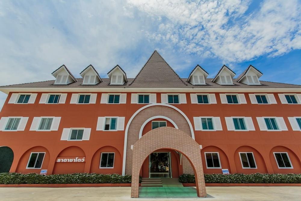 Thada Chateau Hotel