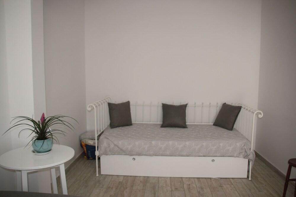 House Of Orchids Interior