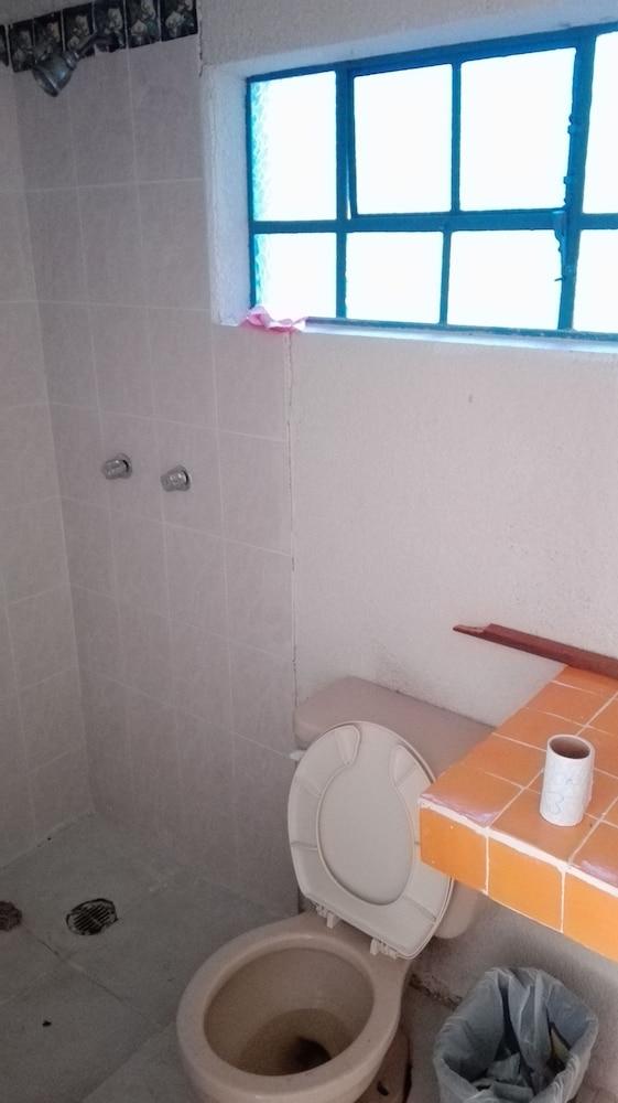 CynCas Bathroom