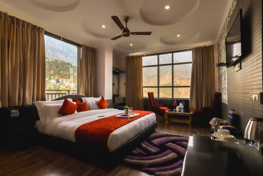 Hotel Holiday Hill