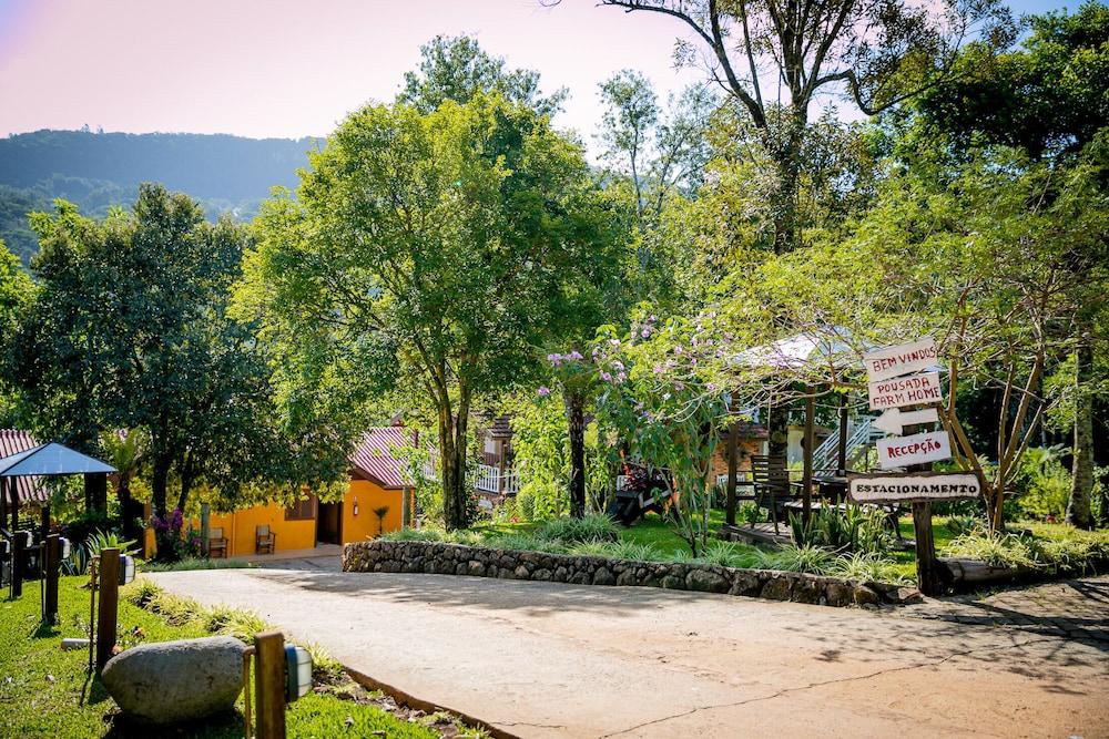 Hospedaria Farm Home