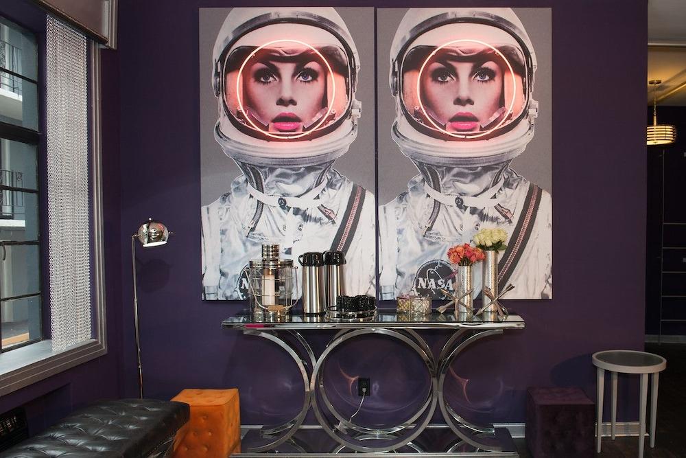 آفالون هوتل داون تاون سانت بطرسبرغ الردهة